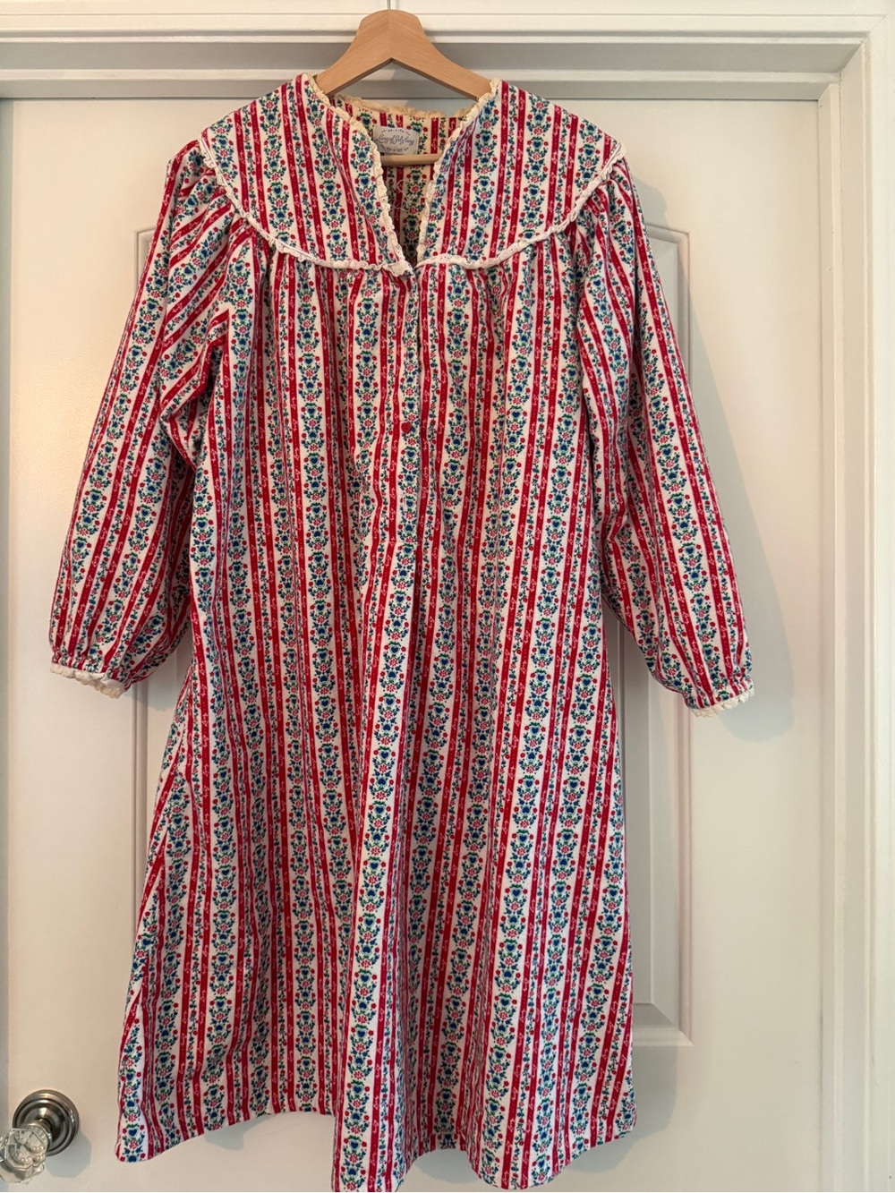 Vintage Lanz of Salzburg cotton flannel nightgown